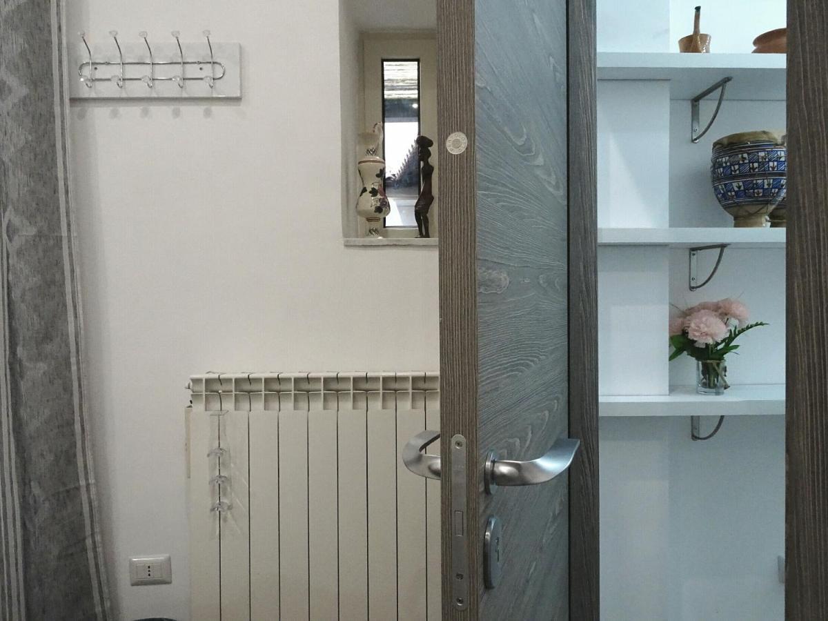 Bed & Breakfast A Capua Adiacente Al Duomo - Il Vicolo المظهر الخارجي الصورة